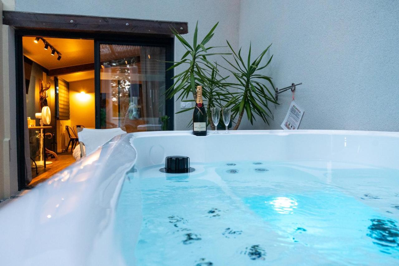 Yanna Lodge, Gite Classe 4 Etoiles Avec Spa Couvert Entierement Arrest Exterior foto